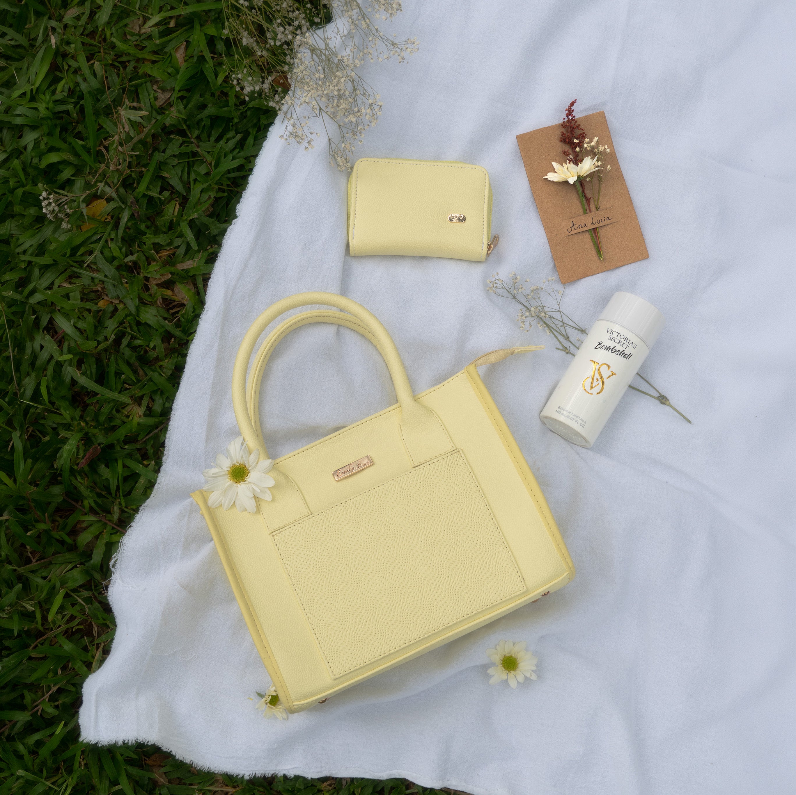 Bolso Mediano con Billetera y Espacio Para Tablet de 12"