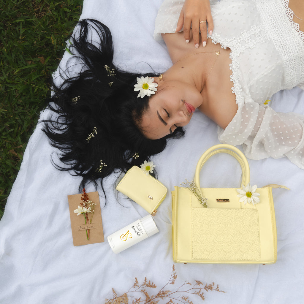 Bolso Mediano con Billetera y Espacio Para Tablet de 12"