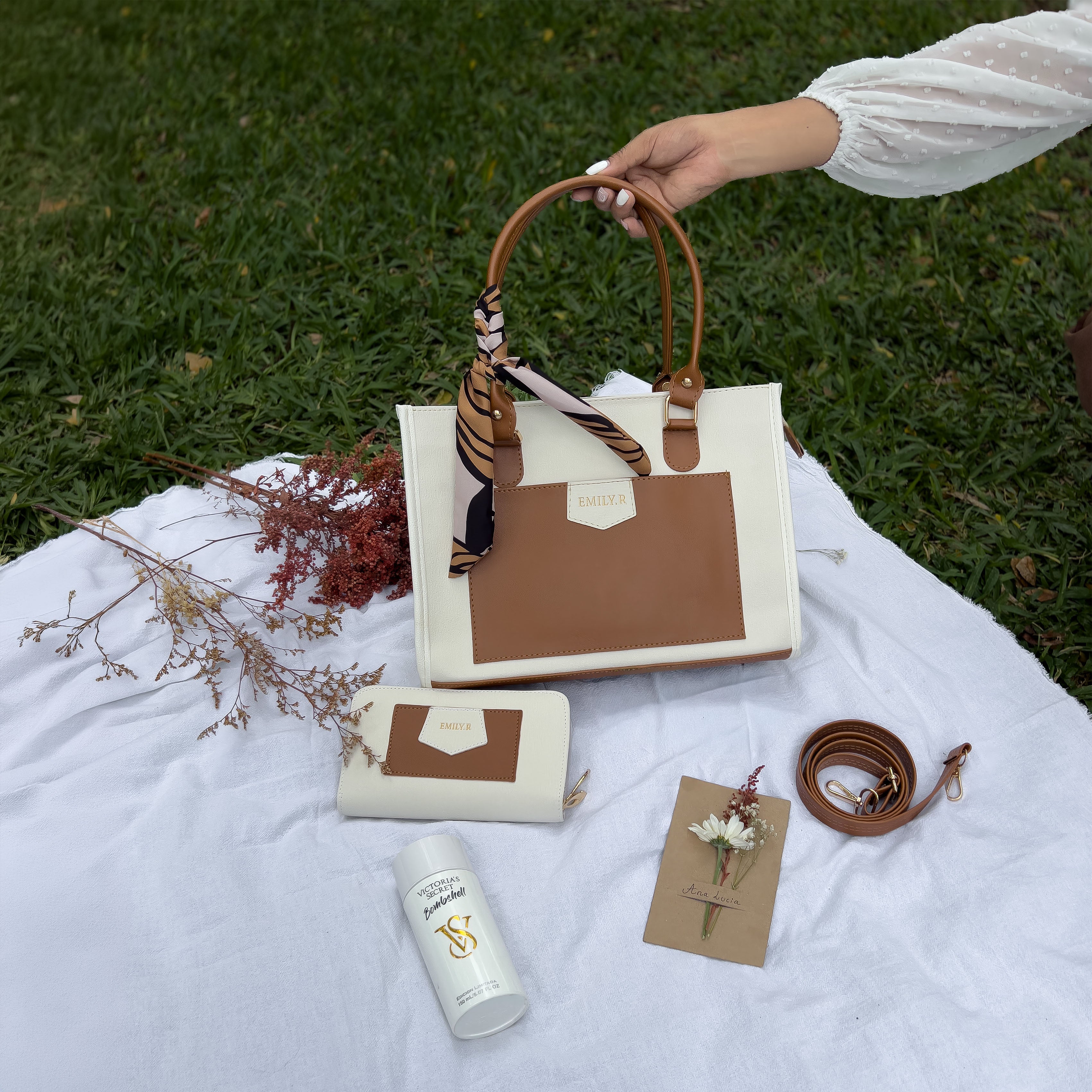 Regalo para Mamá con Bolso, Billetera y Accesorios